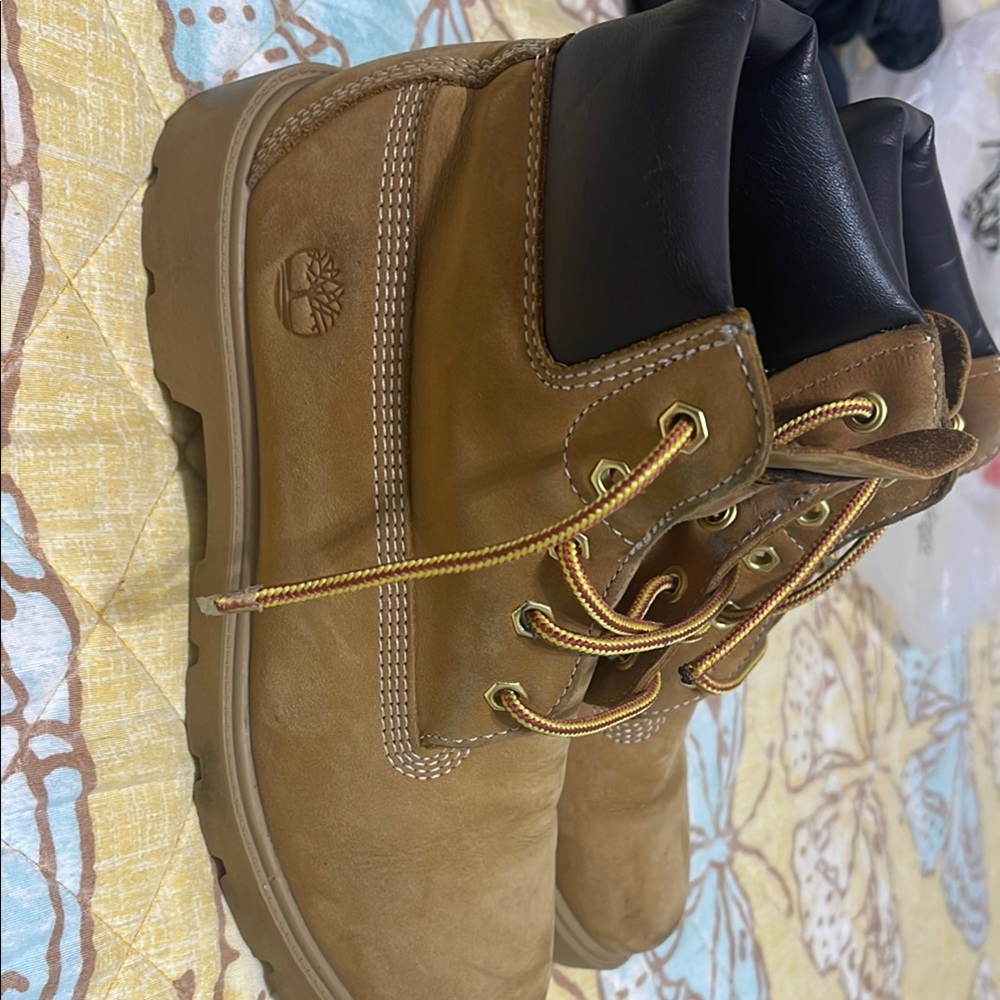 Timberland Brown and Black Boots Rugged Design Durable Sole